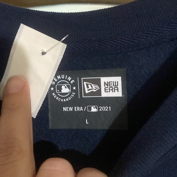 Atlanta BRAVES crewneck sweatshirt,and MLB/braves baseball cap bundle - Picture 5 of 10